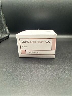 BeautyBio GloPRO Skin Prep Pads - White & Pink